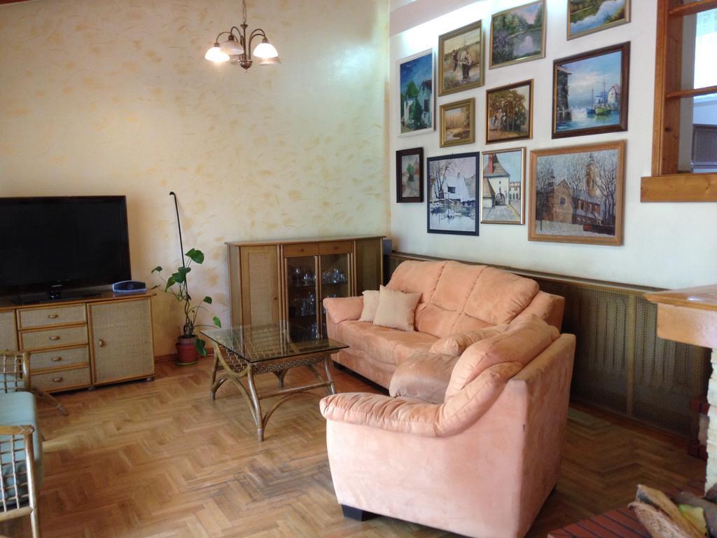 Hôtel Podmiejska à Zdunska Wola Extérieur photo